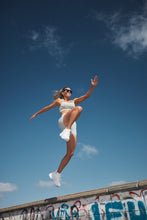 Cargar imagen en el visor de la galería, Set Iron Gris . Top &amp; Calza corta
