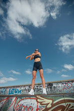 Cargar imagen en el visor de la galería, Set Rubí Black.  Top &amp; Calza corta
